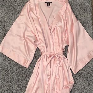 M/L Pink Silk Victoria’s Secret Robe